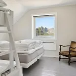 Valen House,