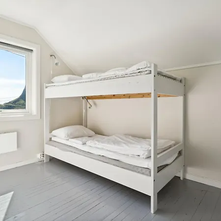 Valen House, Reine