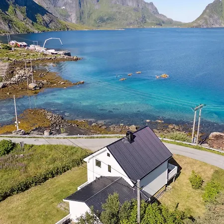 Valen House, Reine