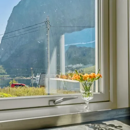 Valen House, Dom wakacyjny Reine