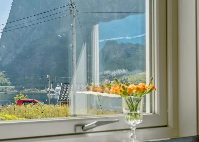 Valen House, Tatil Evi Reine